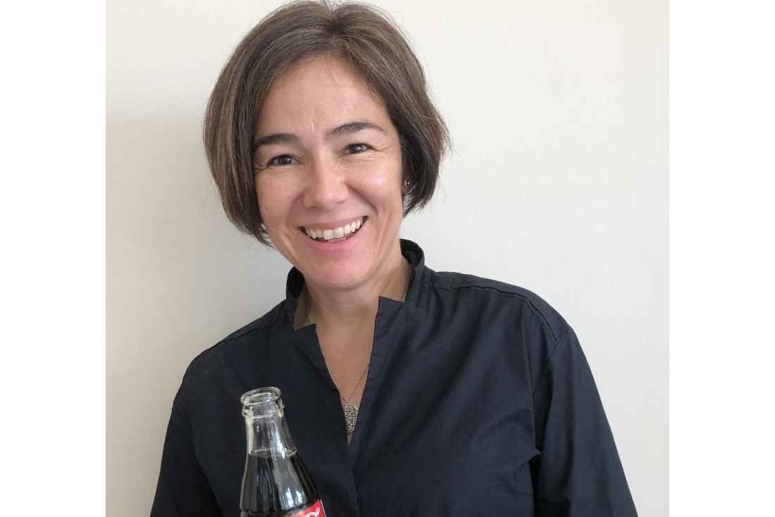 Portada de Claudia Navarro, nueva VP de Marketing de Coca-Cola Latam