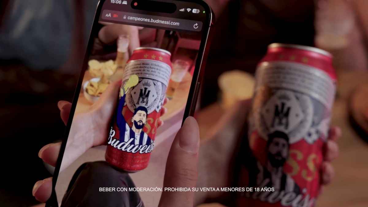 Portada de Budweiser hizo hablar a las latas de Leo Messi
