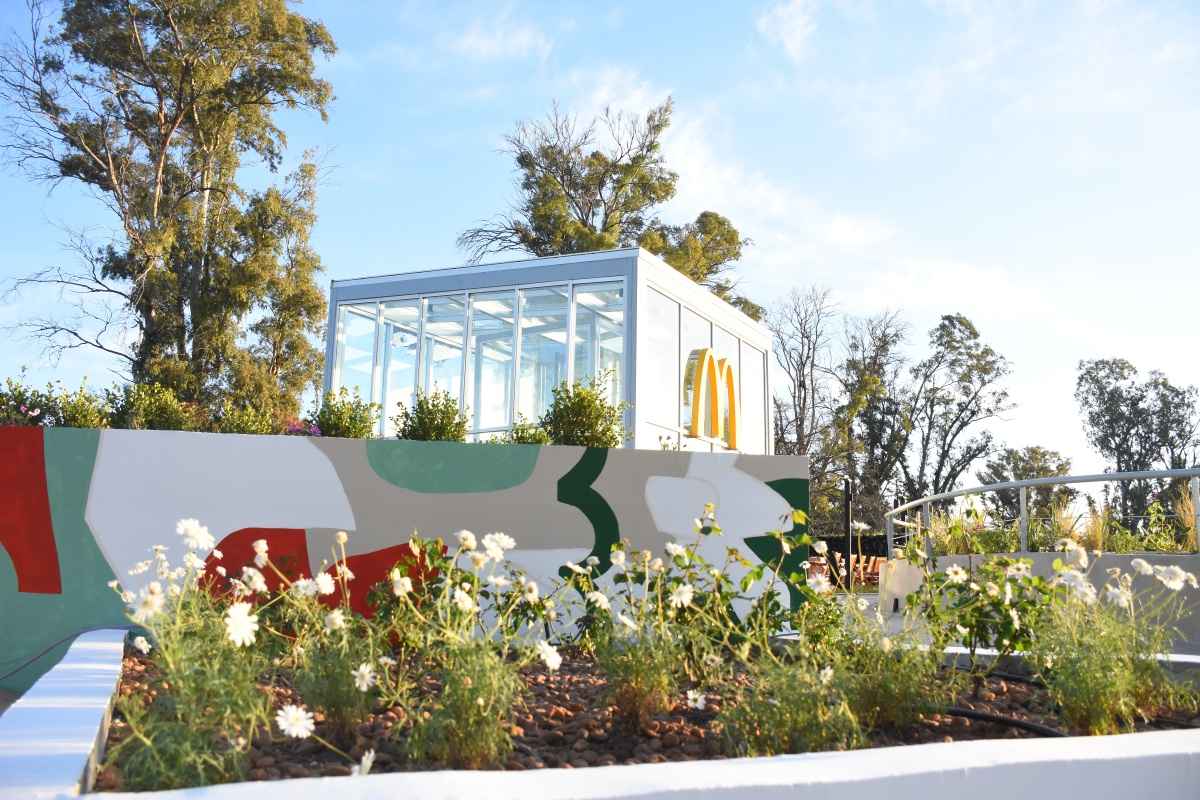 Portada de McDonald's abrió un nuevo local en Rosario con iniciativas sustentables y 120 puestos de trabajo