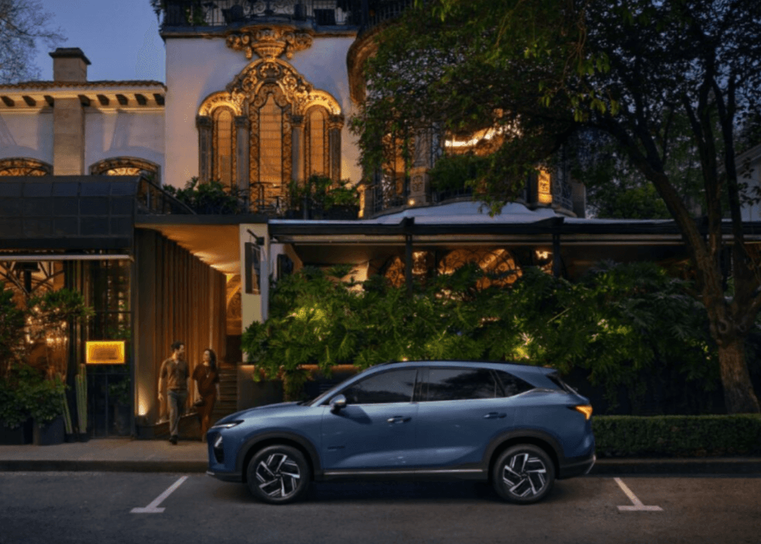 Portada de CARAT impulsa la preventa de la nueva Chevrolet Captiva PHEV en Argentina