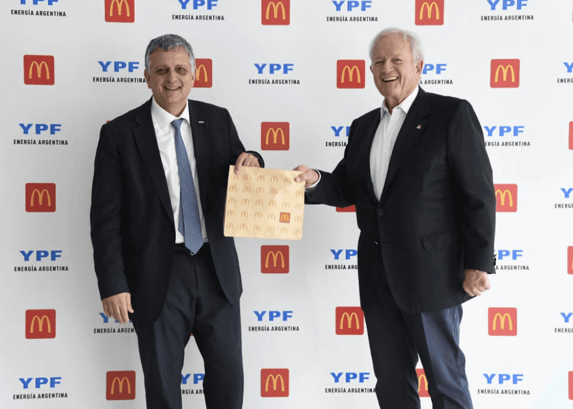Portada de YPF y McDonald’s firman acuerdo estratégico